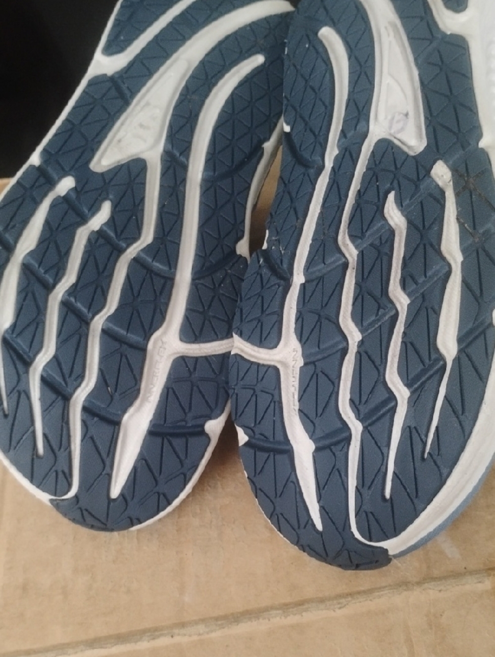 Altra Paradigm 7 - Picture 10 of 11